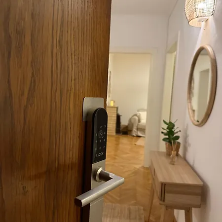 Stylish In The Center Apartmán