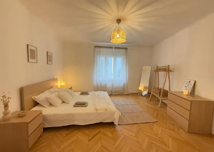 Stylish In The Center Apartment